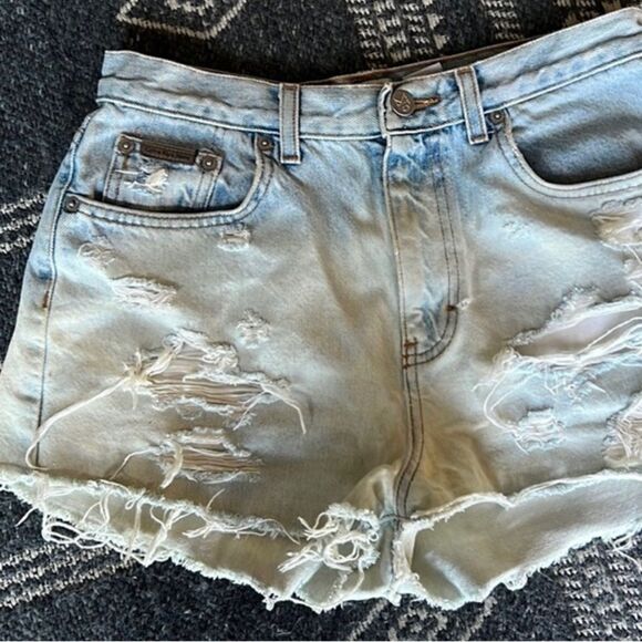 Calvin Kline Vintage Distressed Jean Short high rise Size 6 - Picture 1 of 5